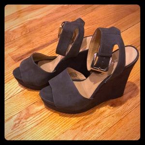 Nine West brown wedges